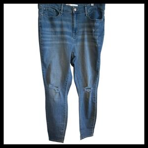NWT Signature by Levi Strauss High Rise Skinny Jeans Distressed Women's Size 16L
